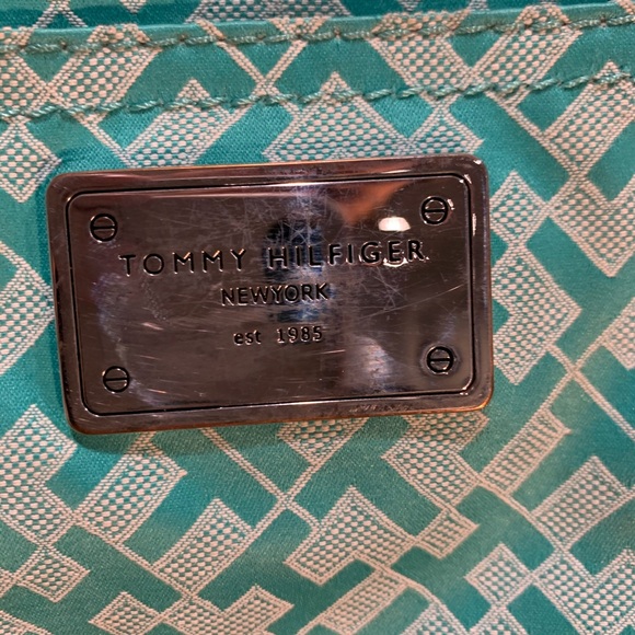 Tommy Hilfiger Crossbody Purse - Picture 3 of 6